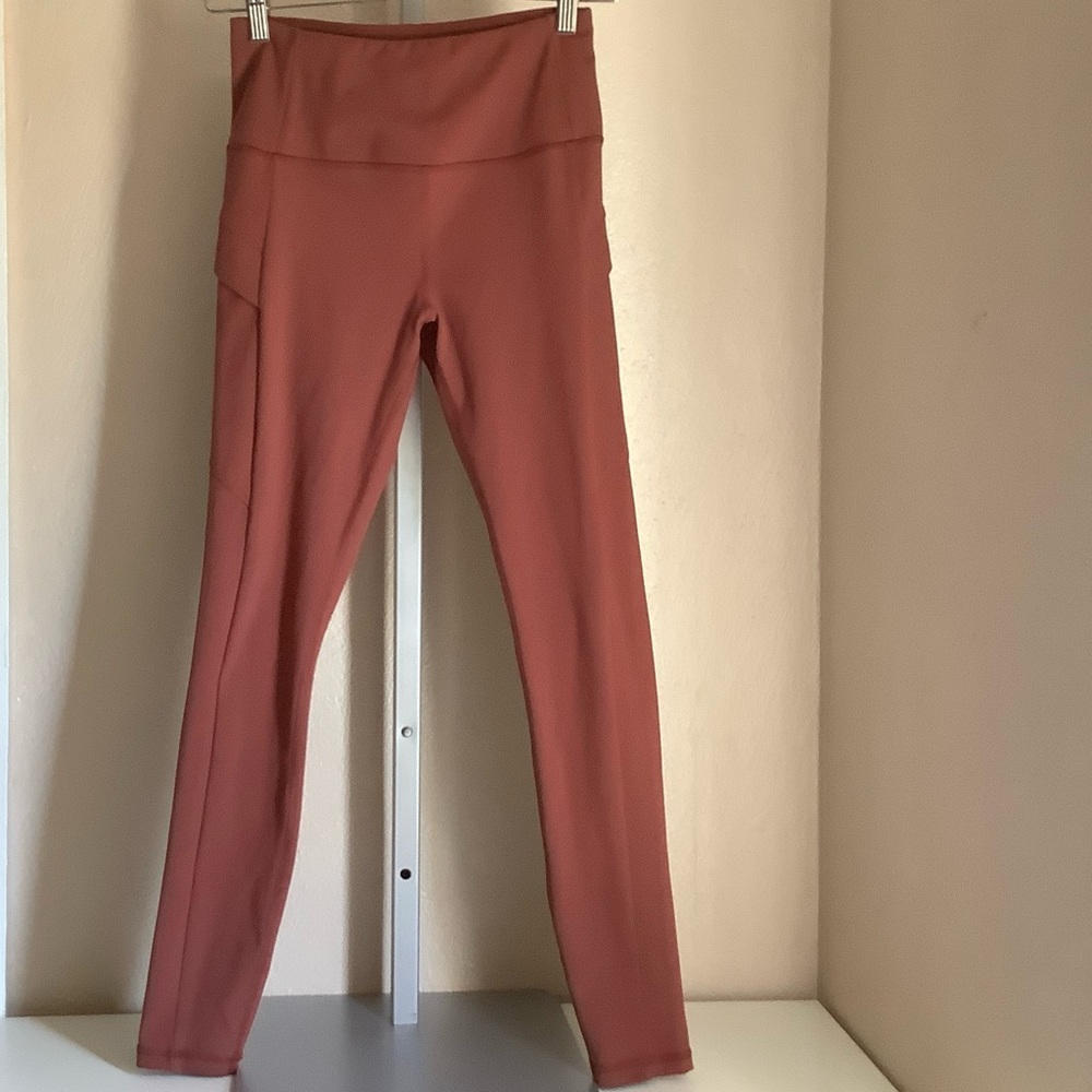 Avalanche Women’s Leggings Size Small